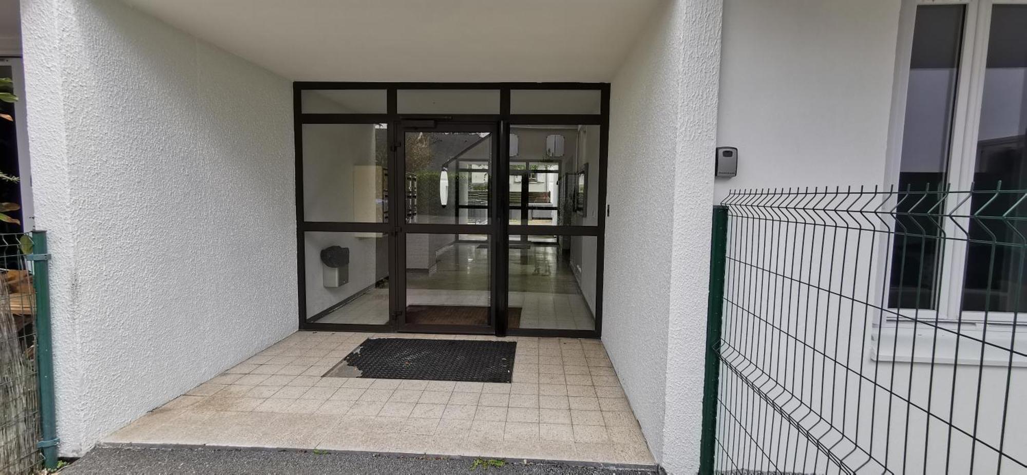 Apartamento Le Patio Tram Paridis Nantes Exterior foto